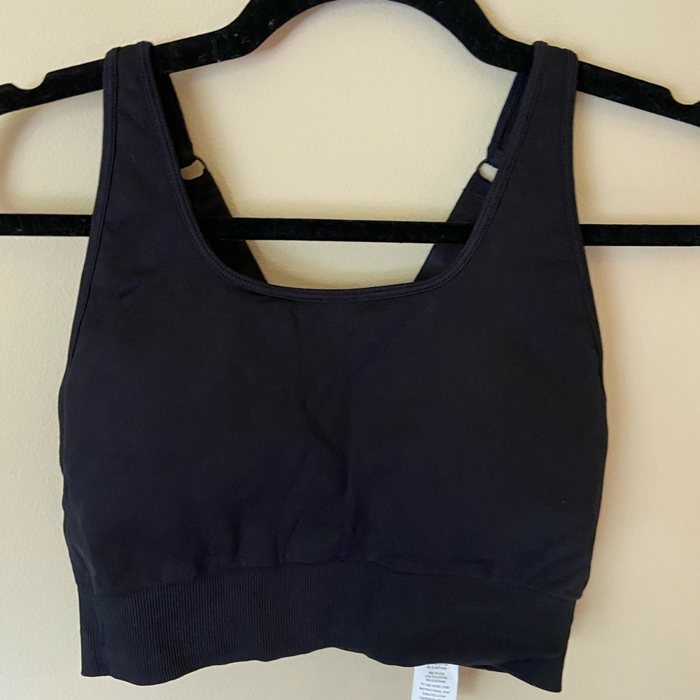 Fabletics sports bra
